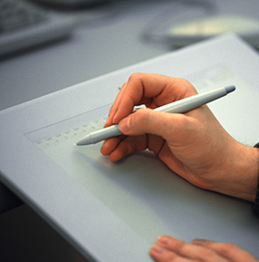 La progettazione del vostro espositore richiede una fase di disegno a mano a penna